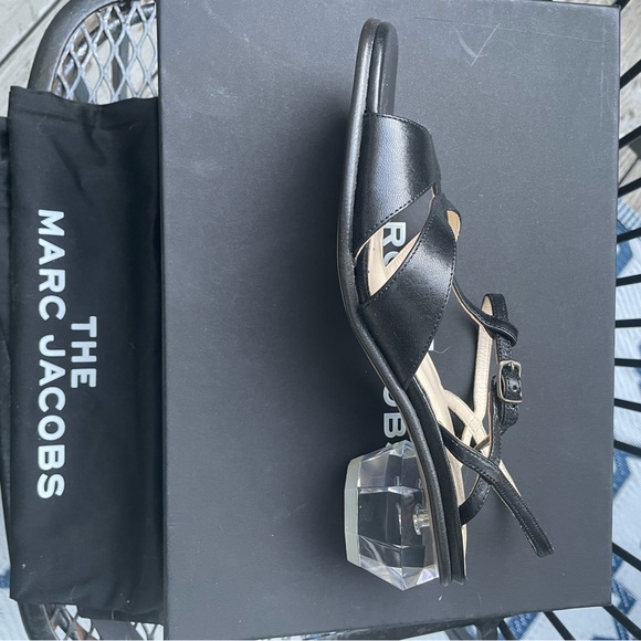 BrandNew Marc Jacobs “The Gem” Kitten Heel T-strap Sandals. Black Leather. Sz 37 - Picture 4 of 7